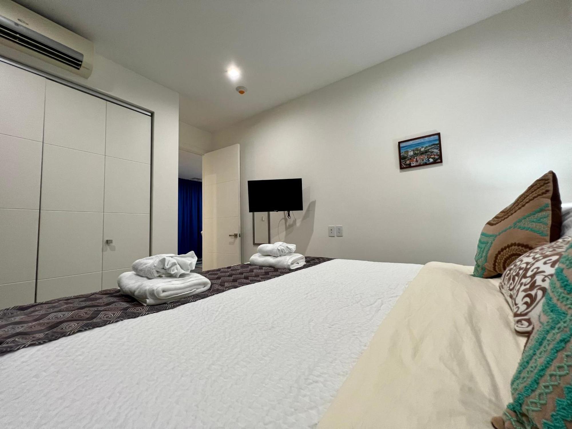 The Cove - Condo Hotel - Palm Beach Strip Pokoj fotografie